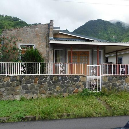 Tropical Home Oasis سوفريير المظهر الخارجي الصورة